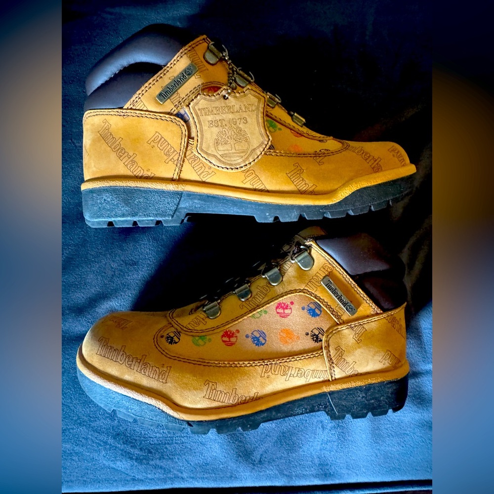 Timberland Logo Field Boot Size 5W 3Y